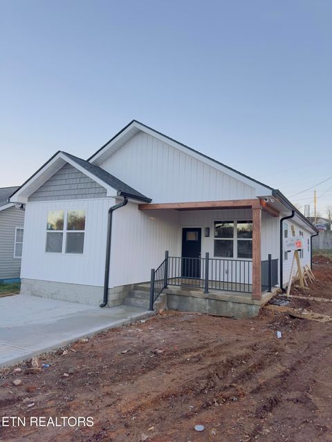 Photo of 818 W Anderson Ave, Knoxville, TN 37921 (MLS # 1323211)