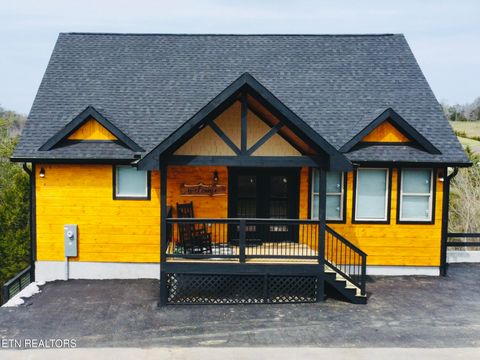 Photo of 846 Blue Herring Way, Sevierville, TN 37876 (MLS # 1333299)