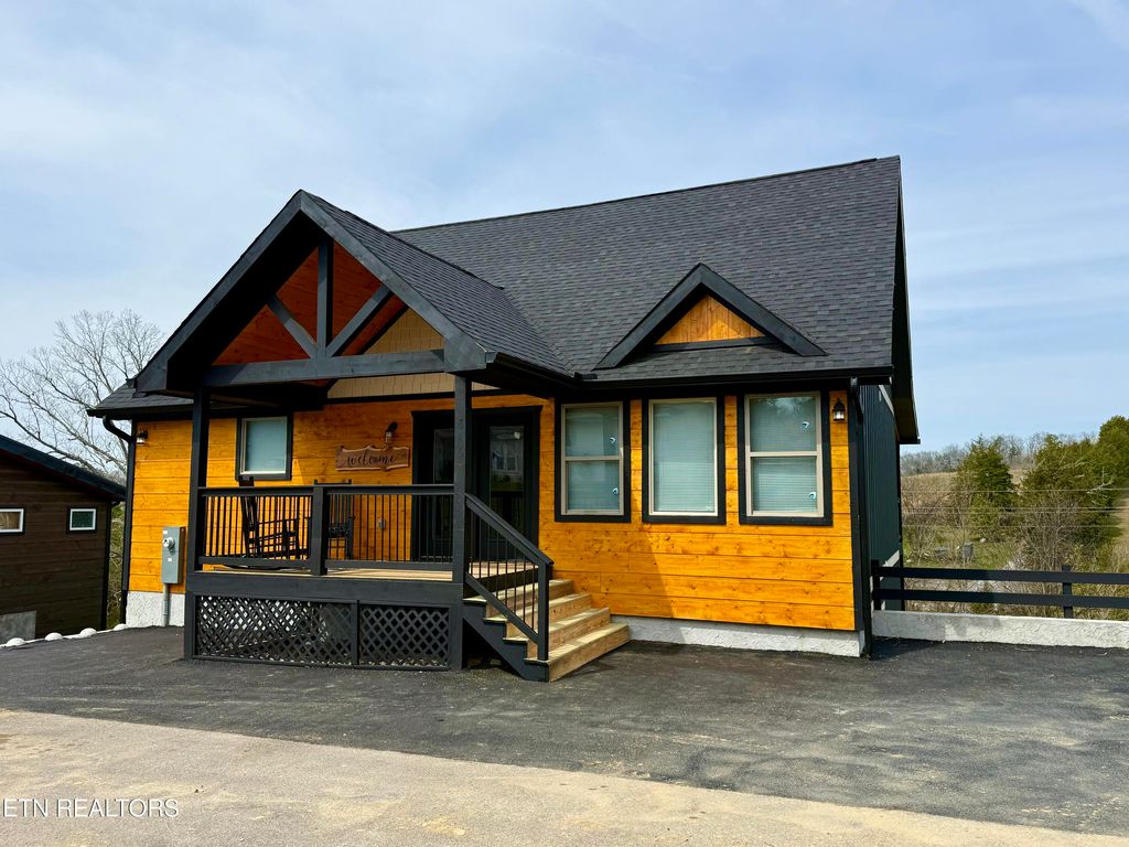 Photo of 846 Blue Herring Way, Sevierville, TN 37876 (MLS # 1333299)