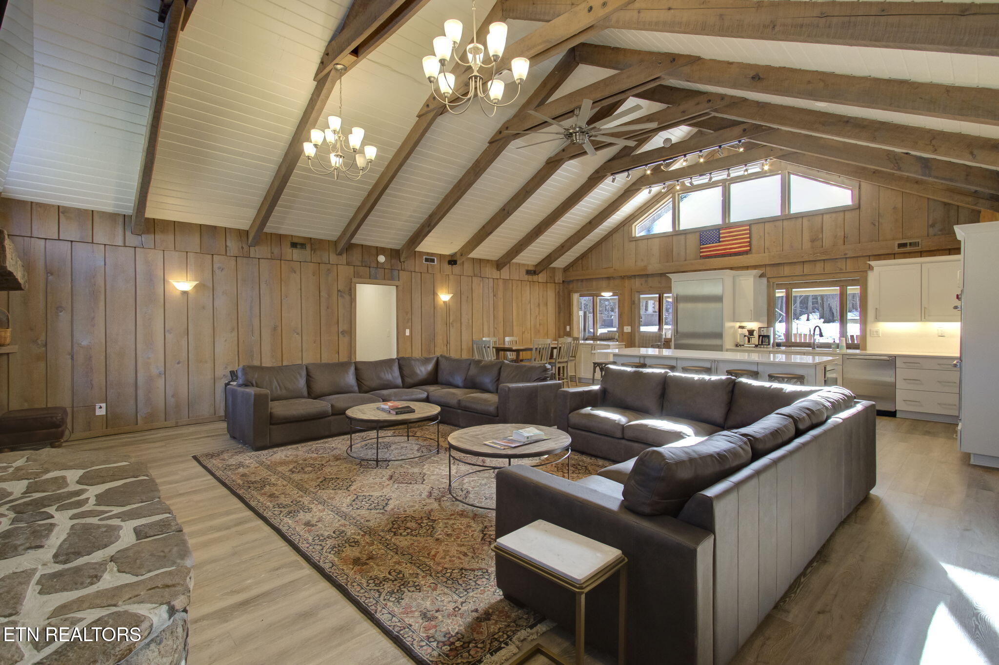 Walland, Tennessee, 37886, United States, 7 Bedrooms Bedrooms, ,6 BathroomsBathrooms,Residential,Active,2038159