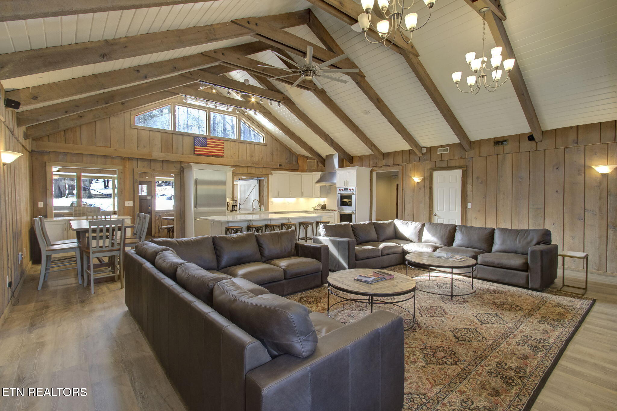 Walland, Tennessee, 37886, United States, 7 Bedrooms Bedrooms, ,6 BathroomsBathrooms,Residential,Active,2038159