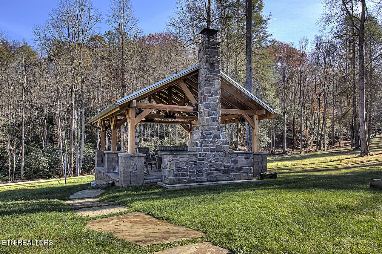 Walland, Tennessee, 37886, United States, 7 Bedrooms Bedrooms, ,6 BathroomsBathrooms,Residential,Active,2038159