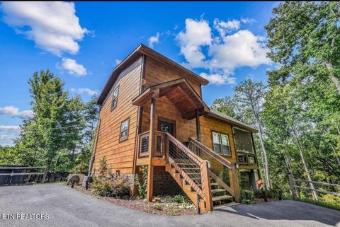 1215 Honeysuckle Lane Sevierville TN 37876