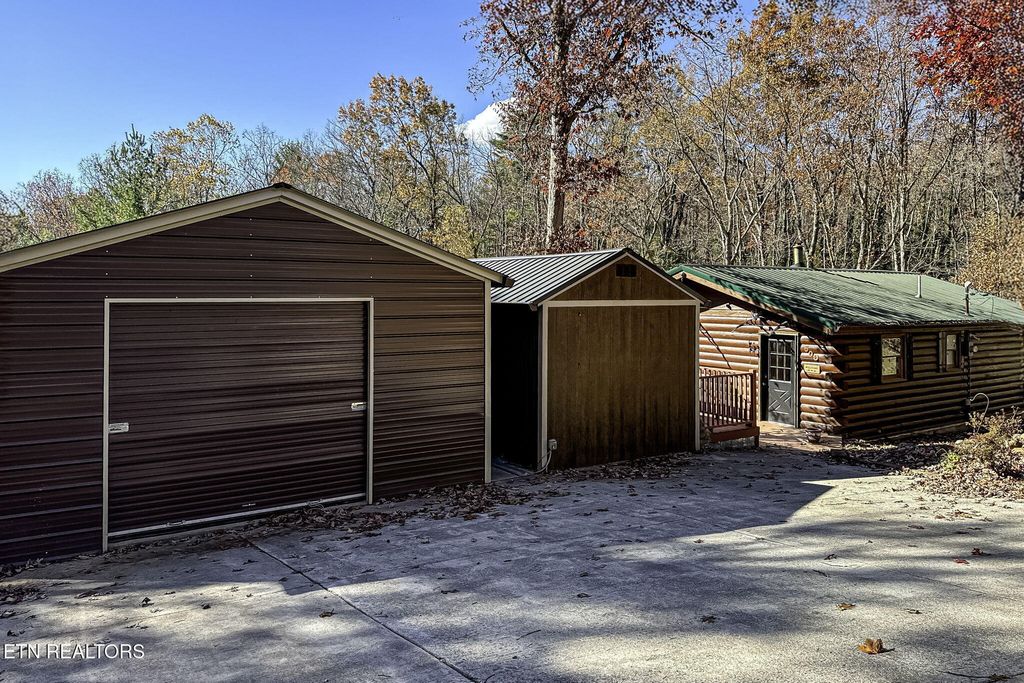 Photo of 500 Old Furnace Rd, Tellico Plains, TN 37385 (MLS # 1313520)