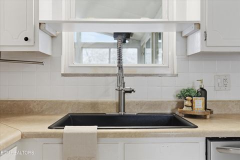 Tiny photo for 708 Elkmont Rd, Knoxville, TN 37922 (MLS # 1329224)