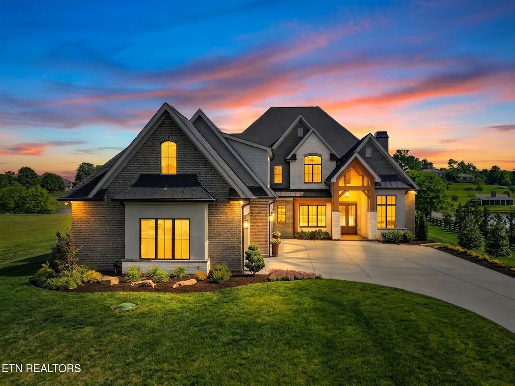 Photo of 3775 Edgewater Way, Louisville, TN 37777 (MLS # 1338715)