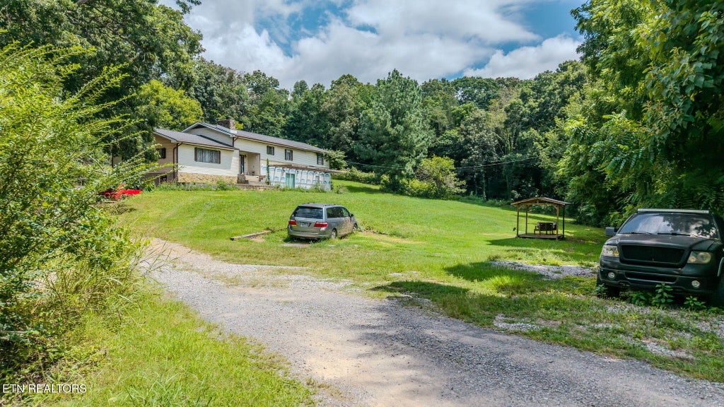 Photo of 122 Piney Rd, Kodak, TN 37764 (MLS # 1351123)