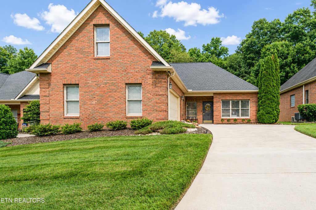 Photo of 170 Valleyview Drive, Lenoir City, TN 37772 (MLS # 1348797)