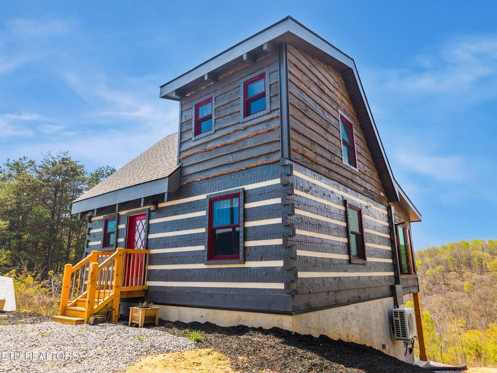 Photo of 1160 Oak Grove Rd, Harrogate, TN 37752 (MLS # 1336725)