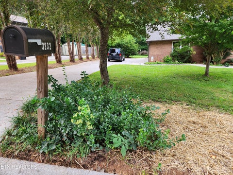 Tiny photo for 3232 Fairoaks Drive, Maryville, TN 37803 (MLS # 1357793)