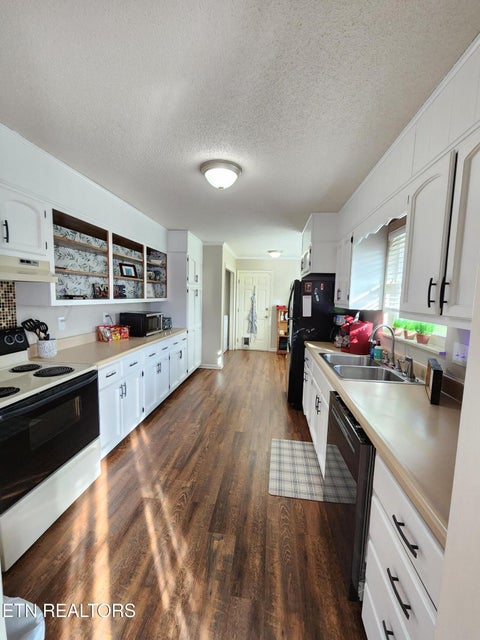 Tiny photo for 3232 Fairoaks Drive, Maryville, TN 37803 (MLS # 1357793)