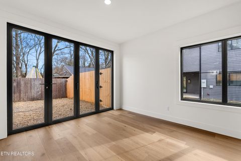 Tiny photo for 2011 Maplewood Drive, Knoxville, TN 37920 (MLS # 1327076)