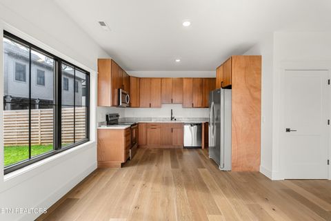 Tiny photo for 2011 Maplewood Drive, Knoxville, TN 37920 (MLS # 1327076)