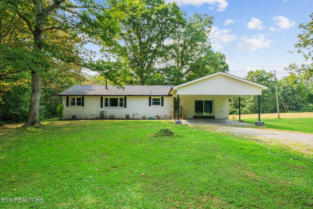 Photo of 3571 Sparta Hwy, Crossville, TN 38572 (MLS # 1314771)