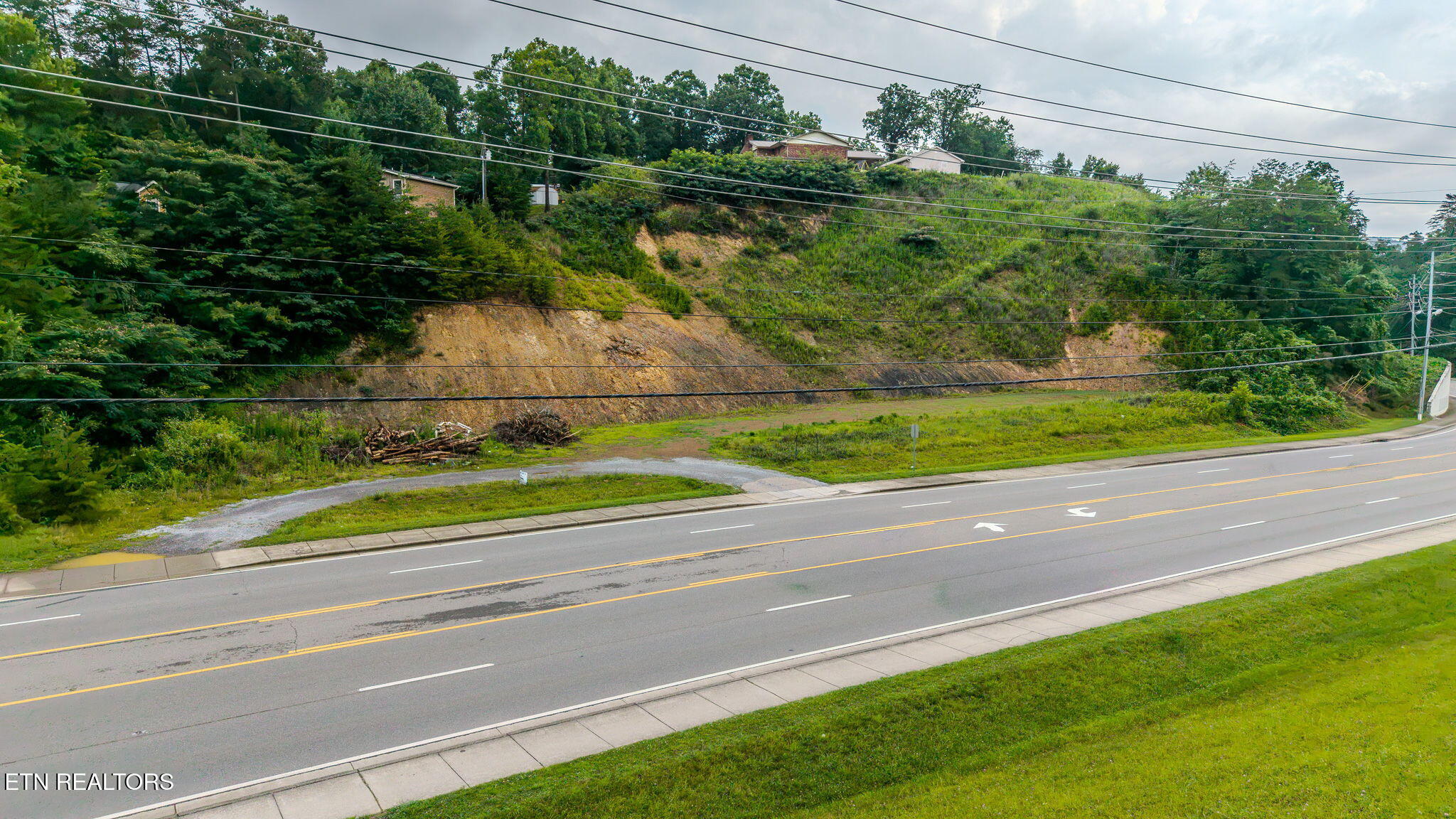 Photo 1 of 7 — Veterans Blvd, Pigeon Forge, TN 37863