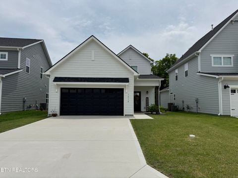 1610 Spring Berry Lane Knoxville TN 37924