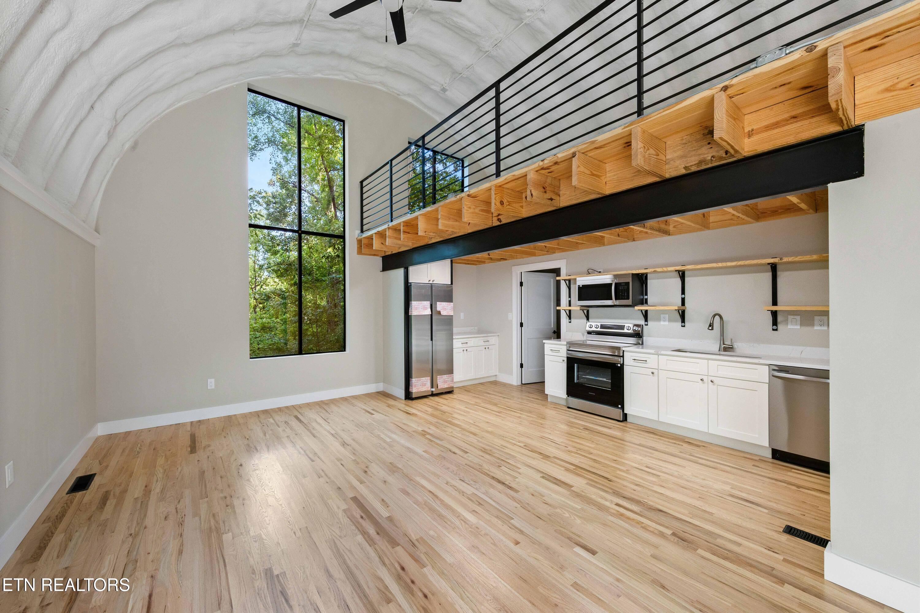 608 Lookout Court