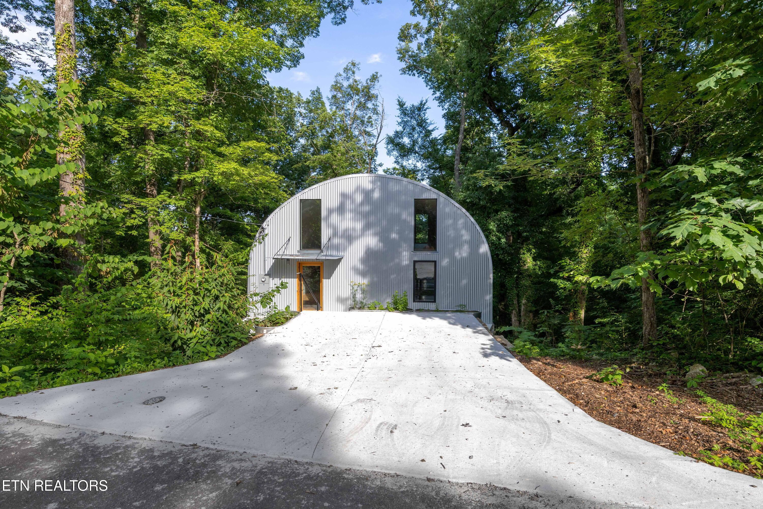 608 Lookout Court
