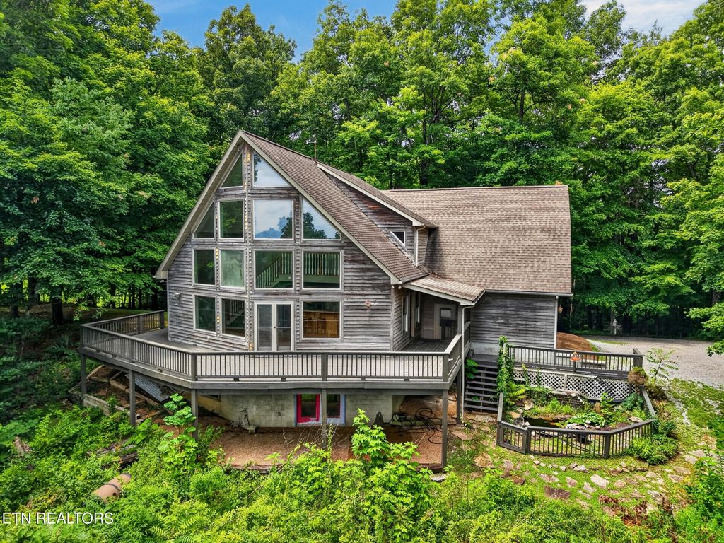 Photo of 2946 Pen Hook Rd, Monterey, TN 38574 (MLS # 1349472)