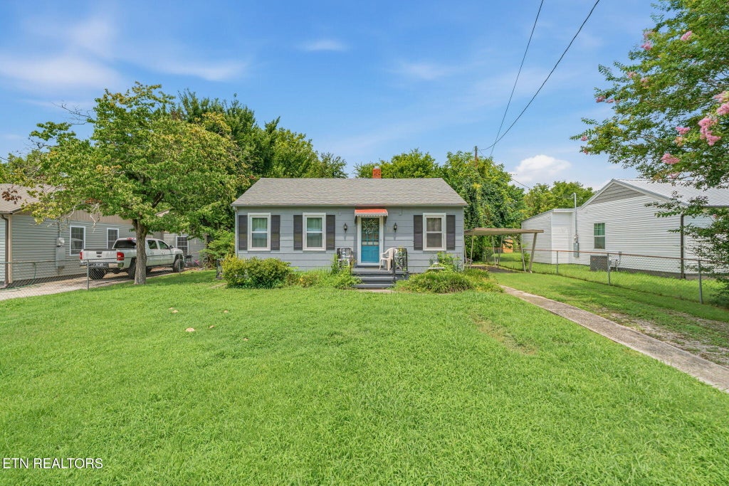 Photo of 121 Love Drive, Harriman, TN 37748 (MLS # 1351486)