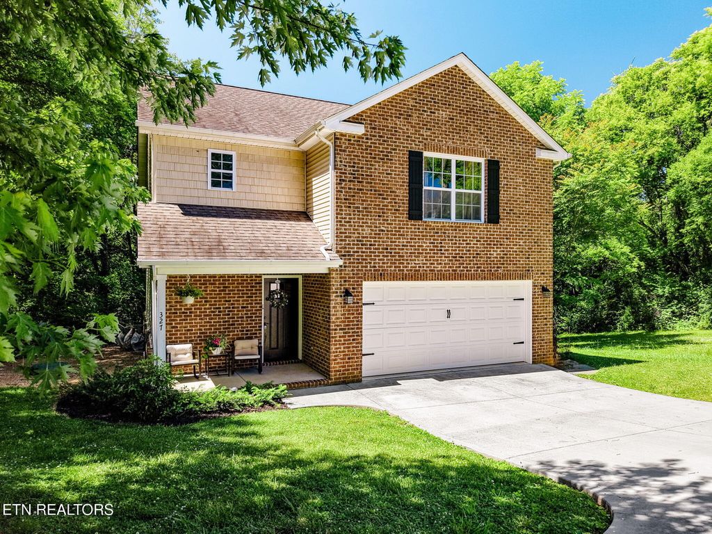 Photo of 327 Brown School Rd, Maryville, TN 37804 (MLS # 1341335)
