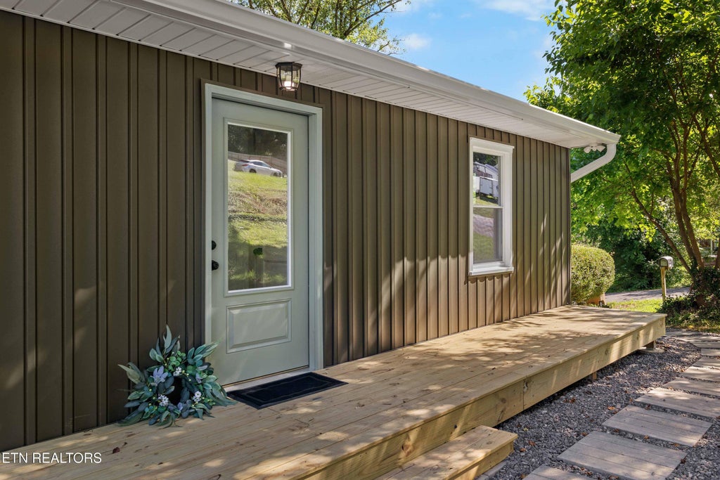 Photo of 3100 Greenway Drive, Knoxville, TN 37918 (MLS # 1344317)