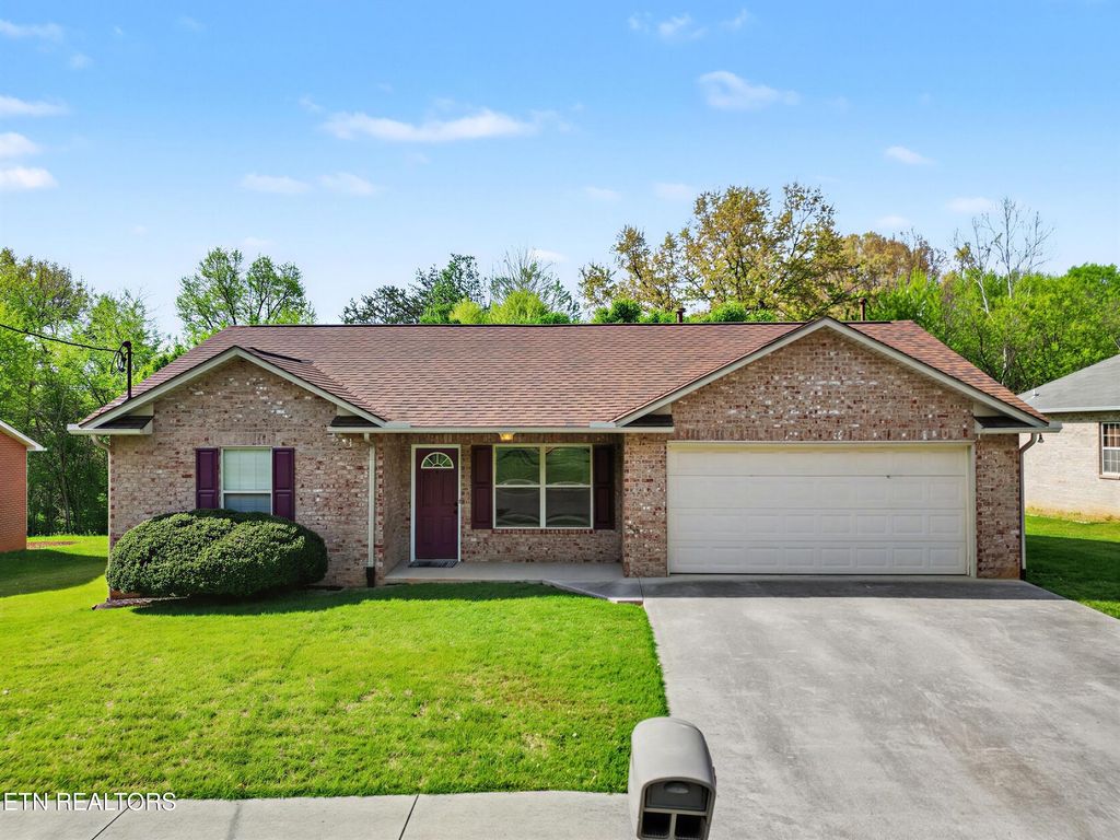 Photo of 1841 Tillery Square Lane, Knoxville, TN 37912 (MLS # 1336225)