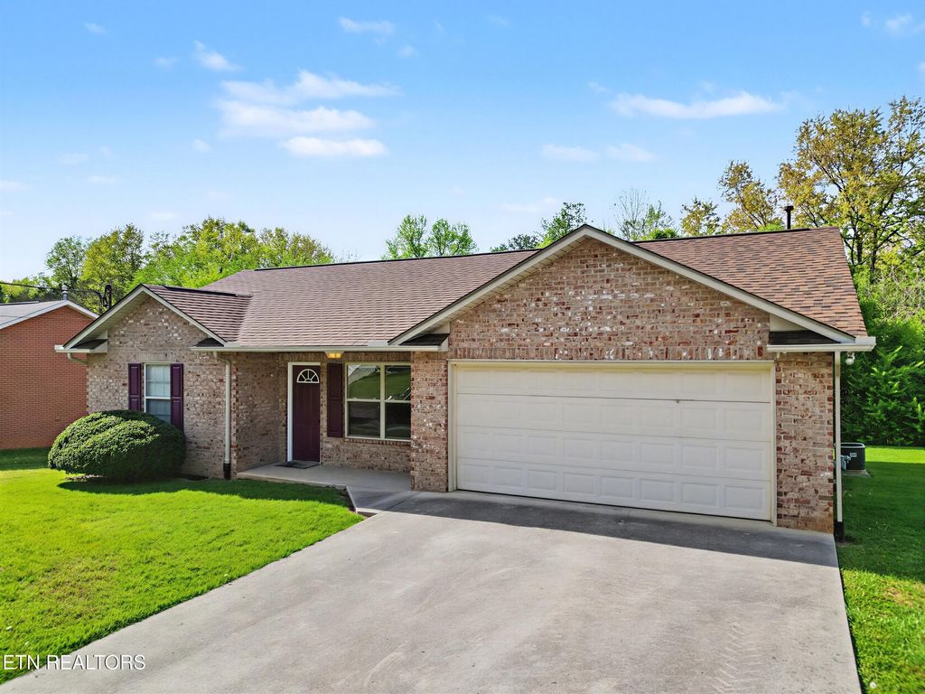 Photo of 1841 Tillery Square Lane, Knoxville, TN 37912 (MLS # 1336225)