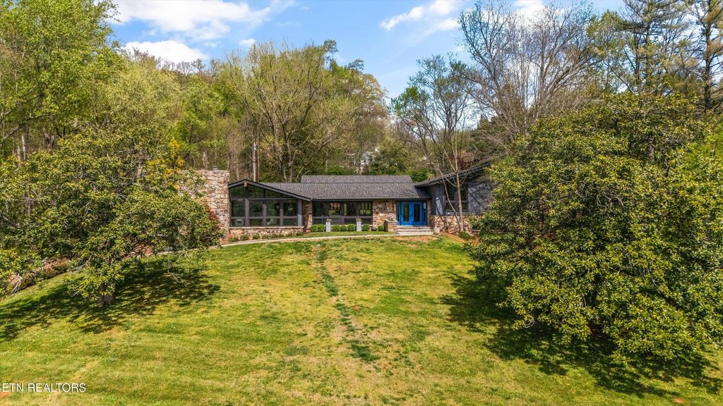 Photo of 3811 Maloney Rd, Knoxville, TN 37920 (MLS # 1335165)