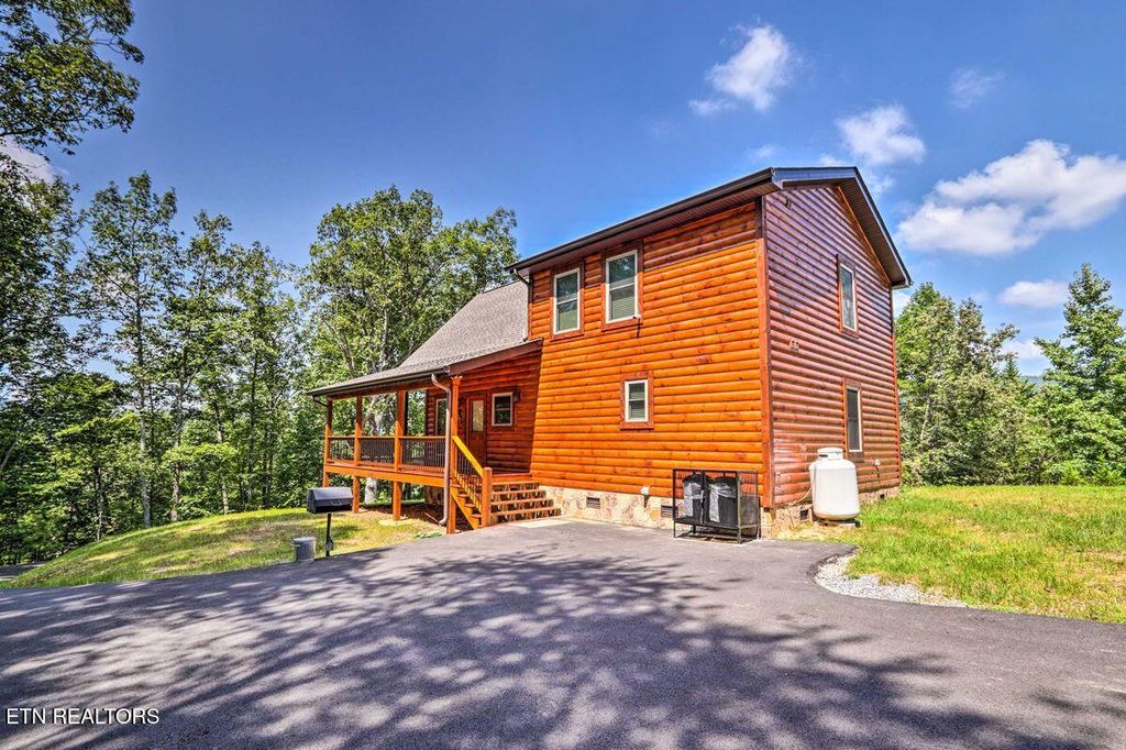 Photo of 3805 Pleasant View Lane, Sevierville, TN 37862 (MLS # 1334820)