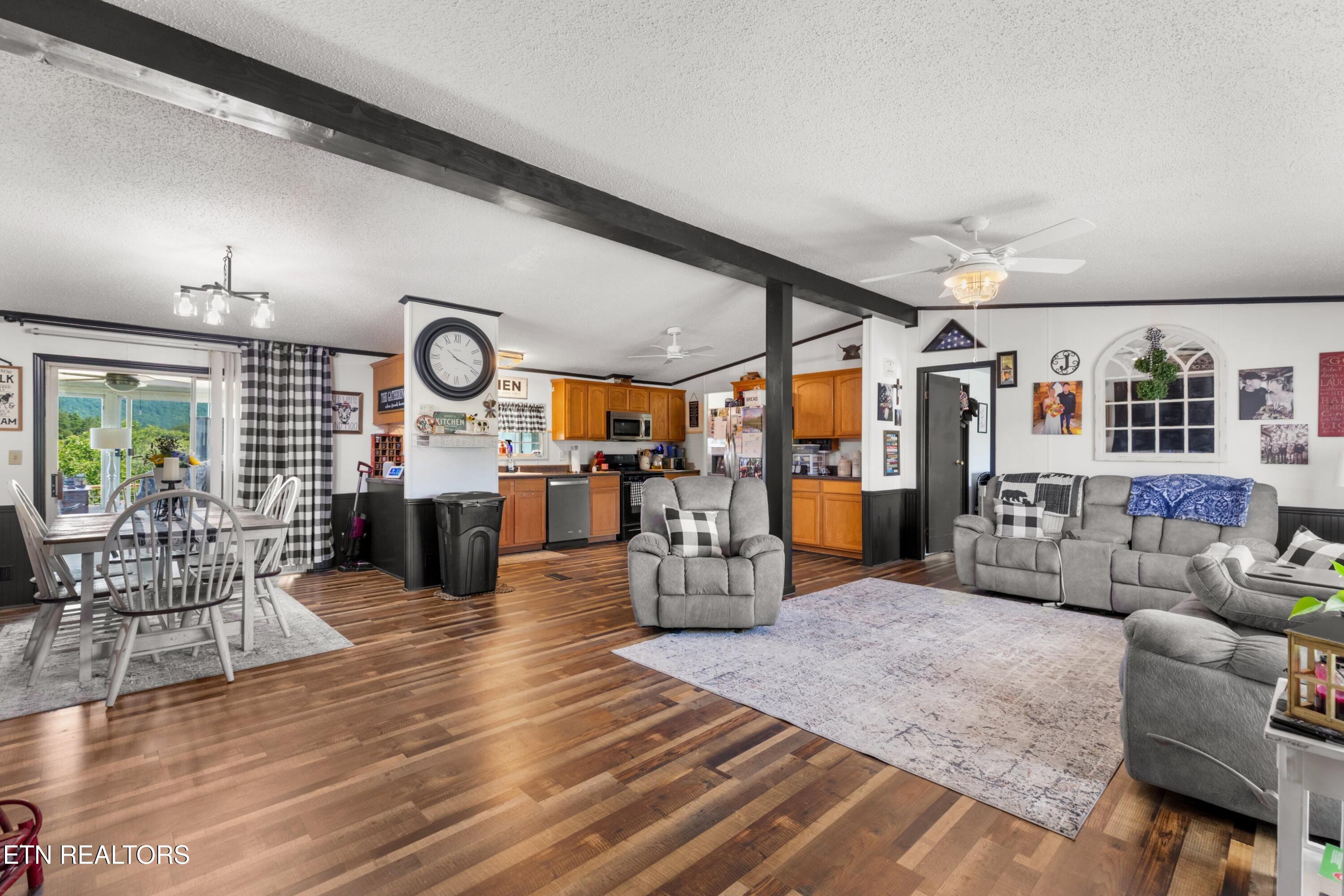 265 Leach Acres
