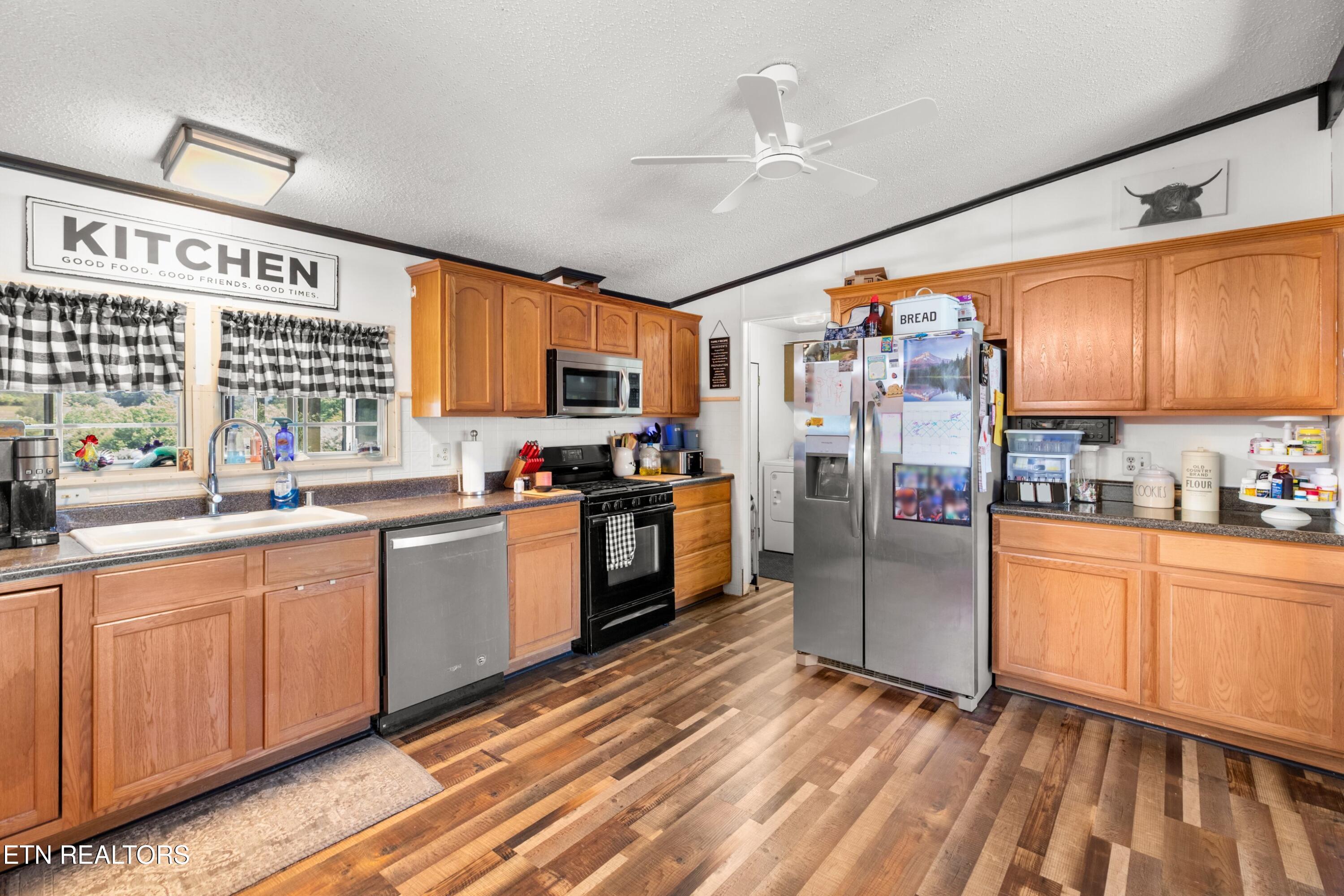 265 Leach Acres