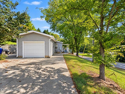 Tiny photo for 501 Park Ave, Clinton, TN 37716 (MLS # 1354393)