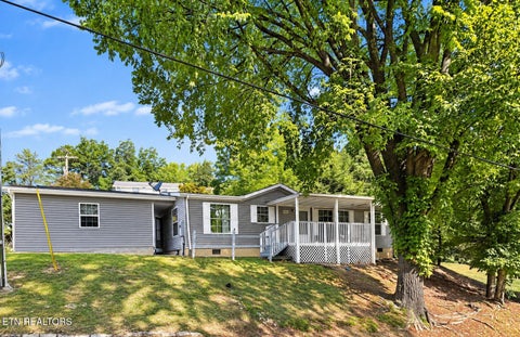 Photo of 501 Park Ave, Clinton, TN 37716 (MLS # 1354393)