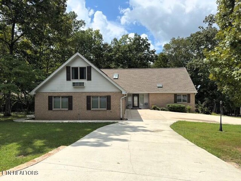 Photo of 21 Rolling Green Court, Crossville, TN 38558 (MLS # 1314243)