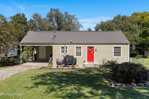 Photo of 2209 Lloyd Ave, Knoxville, TN 37920 (MLS # 1358439)