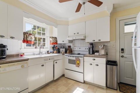 Tiny photo for 2209 Lloyd Ave, Knoxville, TN 37920 (MLS # 1358439)