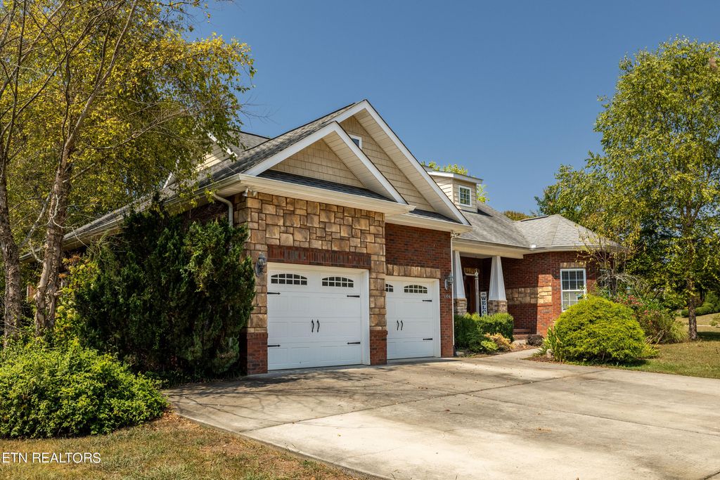 Photo of 1304 Houston Springs Rd, Greenback, TN 37742 (MLS # 1275024)