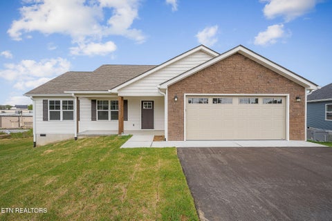 Photo of 172 Sky View Meadow Drive, Crossville, TN 38555 (MLS # 1355748)