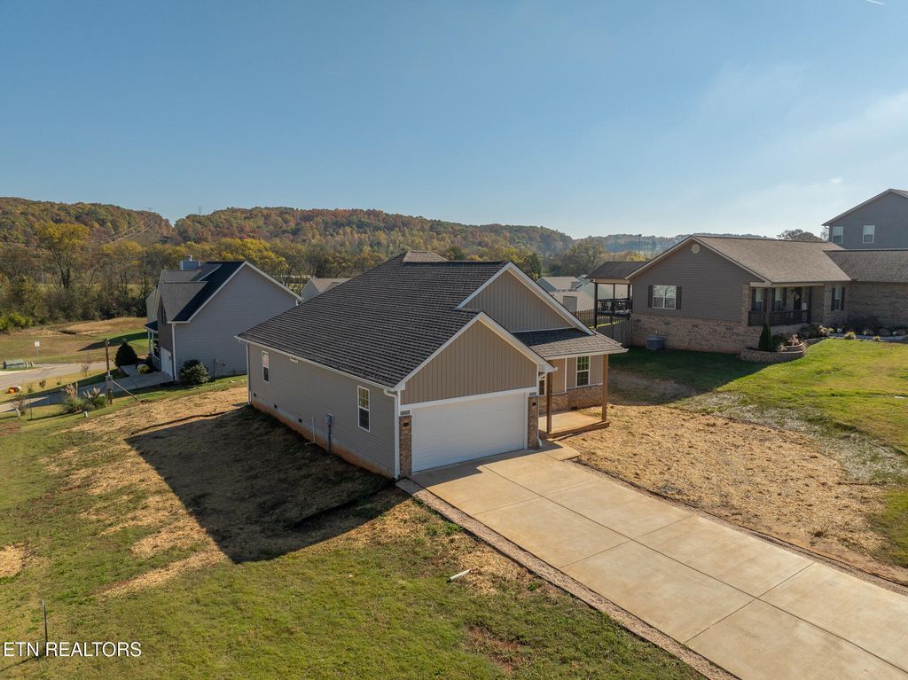Photo of 161 Mill Creek Drive, Loudon, TN 37774 (MLS # 1321351)