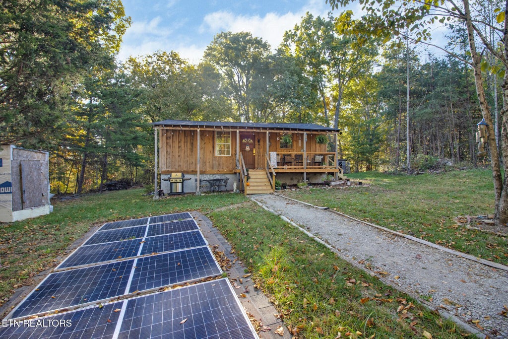 Photo of 272 Ernie Hurst Rd Rd, Deer Lodge, TN 37726 (MLS # 1279642)