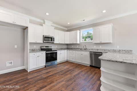Tiny photo for 162 Crossroads Blvd, Oak Ridge, TN 37830 (MLS # 1347656)