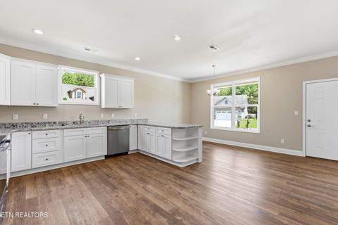 Tiny photo for 162 Crossroads Blvd, Oak Ridge, TN 37830 (MLS # 1347656)
