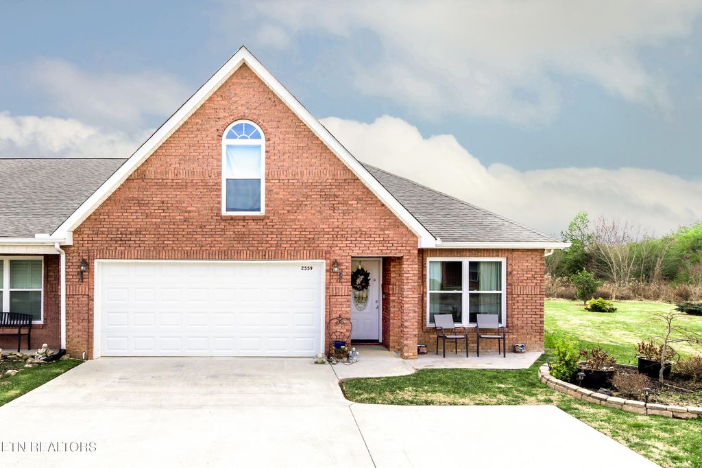 Photo of 2559 Keeneland Drive, Maryville, TN 37803 (MLS # 1325001)