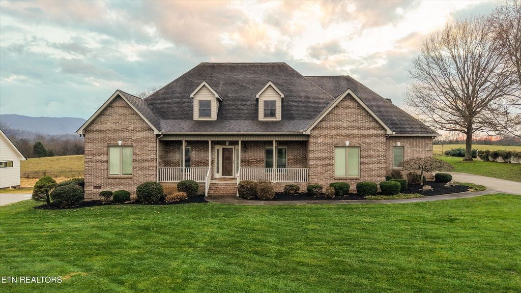 Photo of 2570 Creekstone Circle, Maryville, TN 37804 (MLS # 1324081)