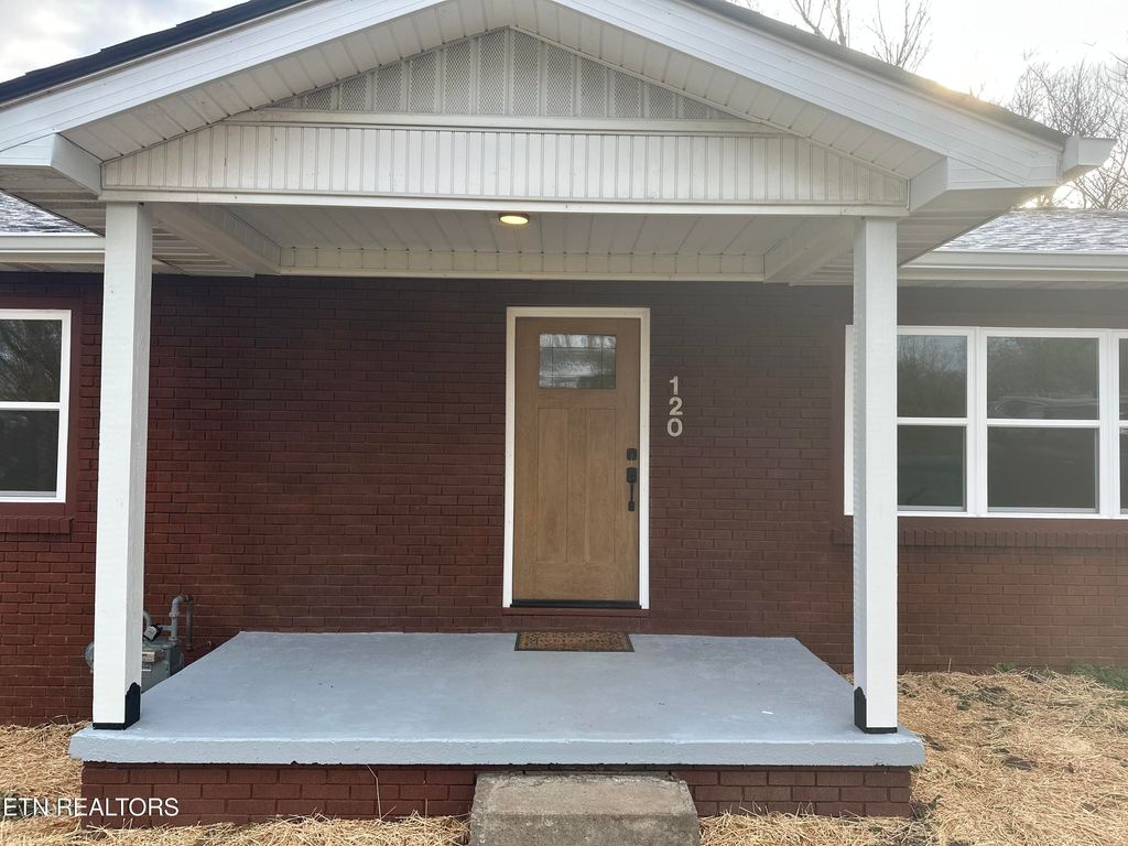 Photo of 120 Scenic Drive, Sevierville, TN 37862 (MLS # 1332779)