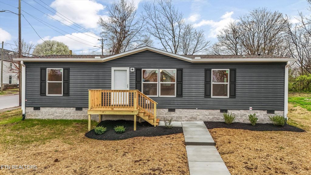 Photo of 400 Park St, Athens, TN 37303 (MLS # 1332403)