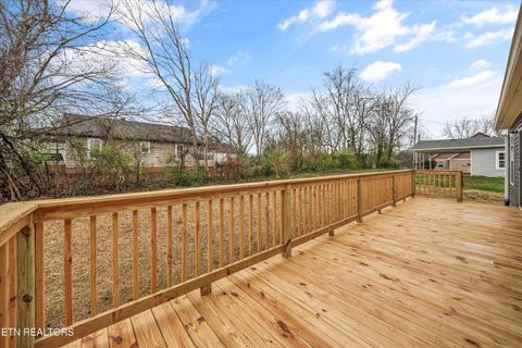 Tiny photo for 400 Park St, Athens, TN 37303 (MLS # 1332403)