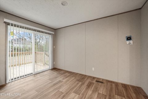 Tiny photo for 400 Park St, Athens, TN 37303 (MLS # 1332403)