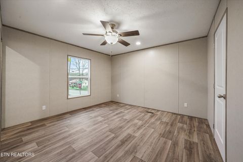 Tiny photo for 400 Park St, Athens, TN 37303 (MLS # 1332403)